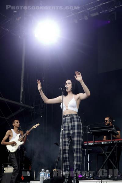 KRISTINA BAZAN - 2019-07-20 - PARIS - Hippodrome de Longchamp - Alternative Stage - 